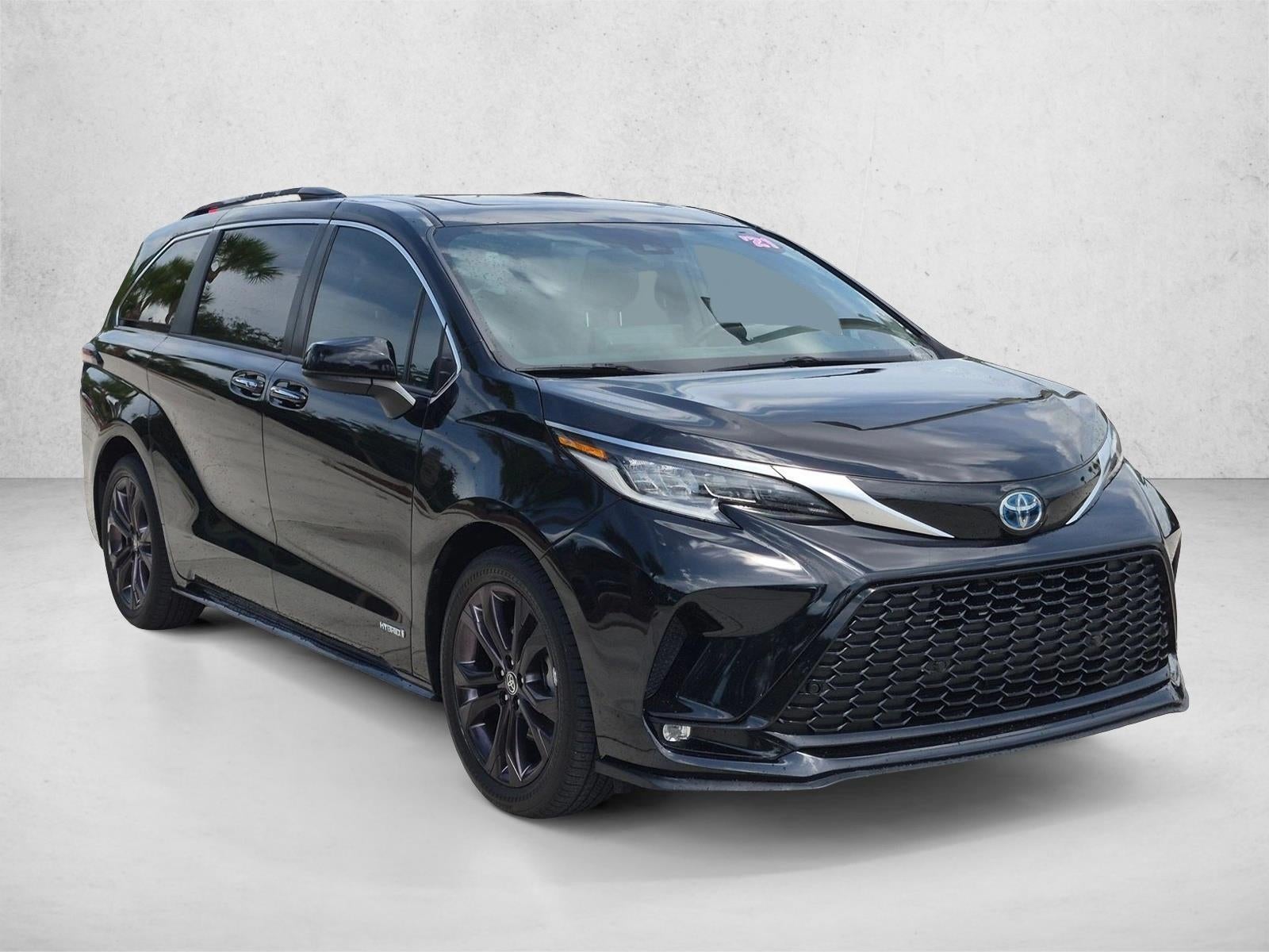 2021 Toyota Sienna XSE FWD 7-Passenger (Natl)