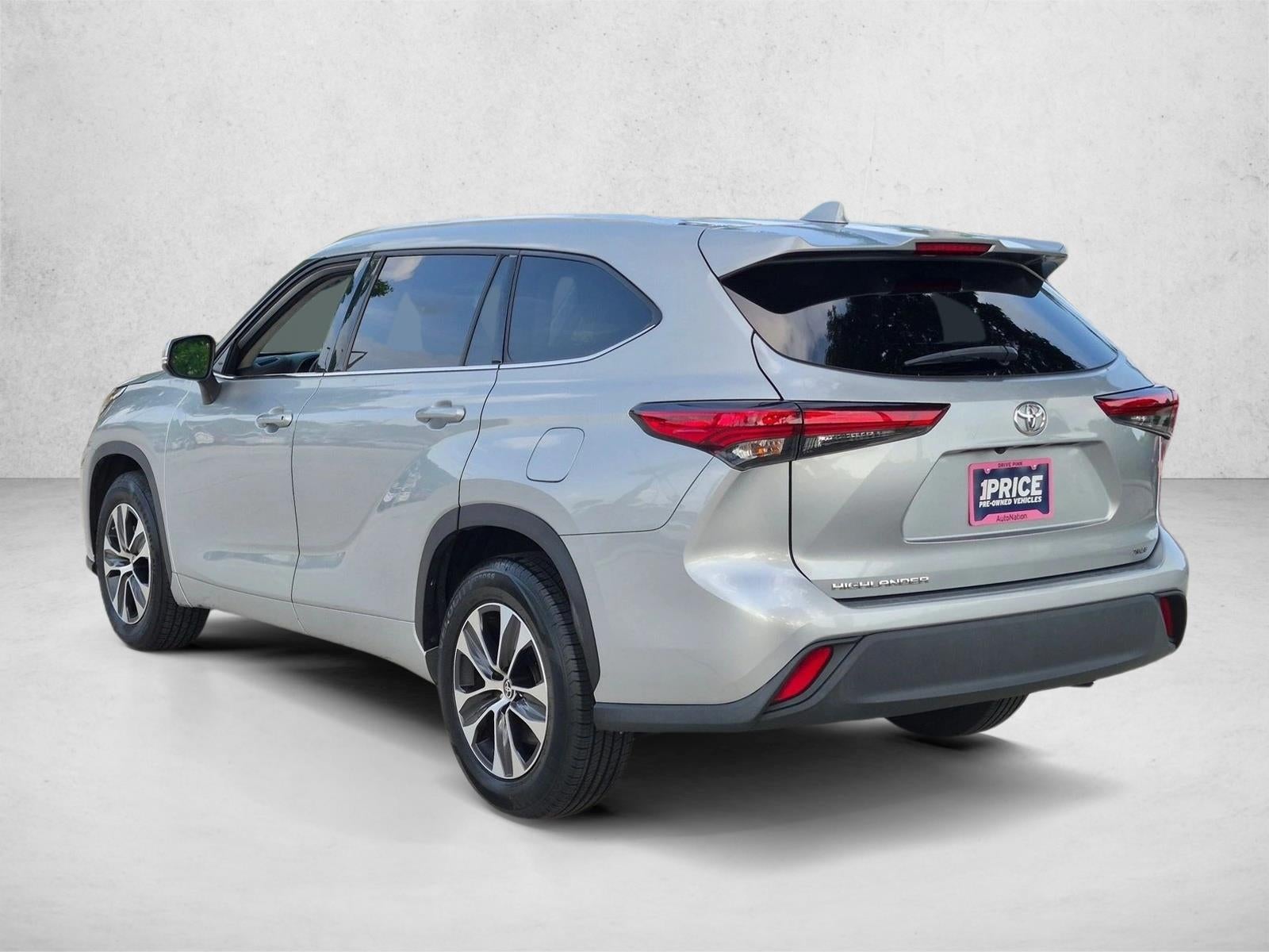 2020 Toyota Highlander XLE FWD (Natl)