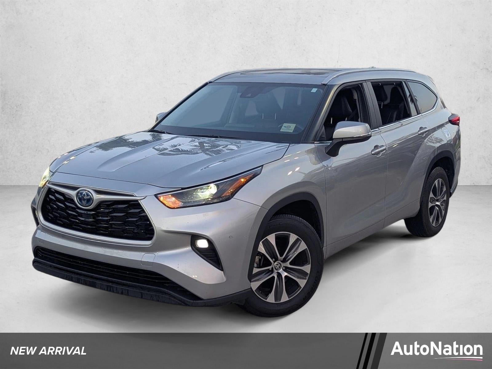 2023 Toyota Highlander Hybrid XLE FWD (Natl)