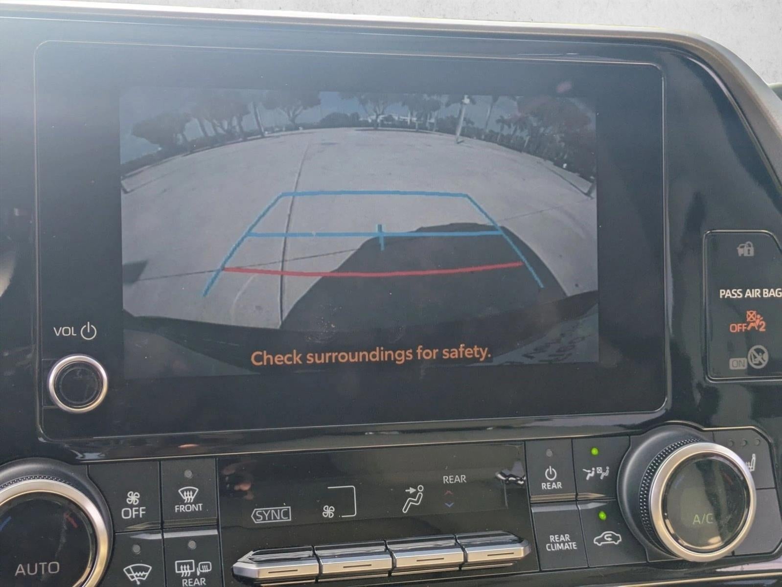 2023 Toyota Highlander XLE FWD (Natl)