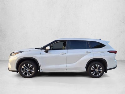 2024 Toyota Highlander XLE FWD (Natl)