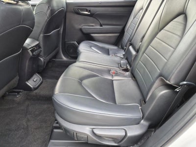 2023 Toyota Highlander XLE FWD (Natl)