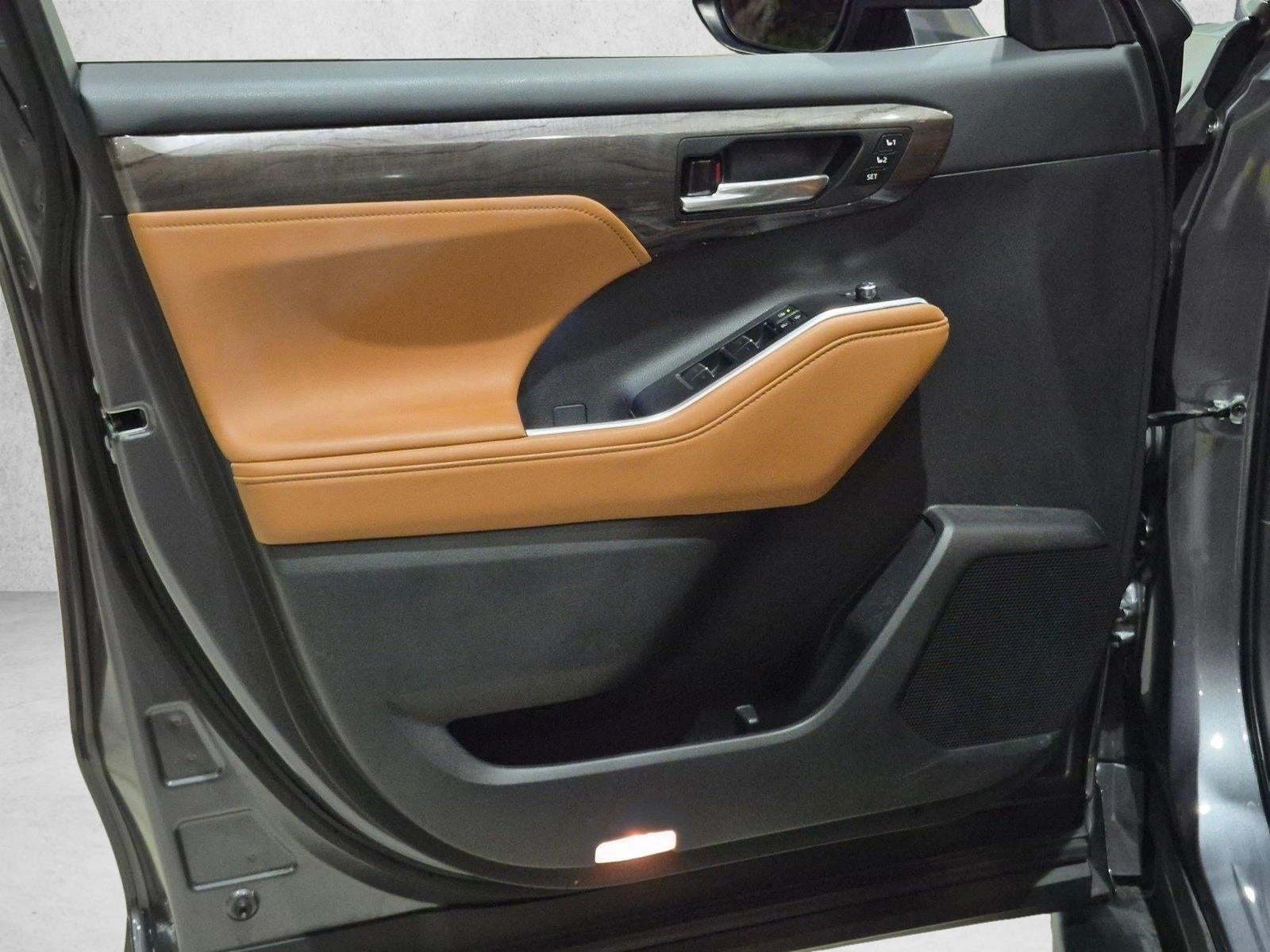 2024 Toyota Highlander Platinum FWD (Natl)