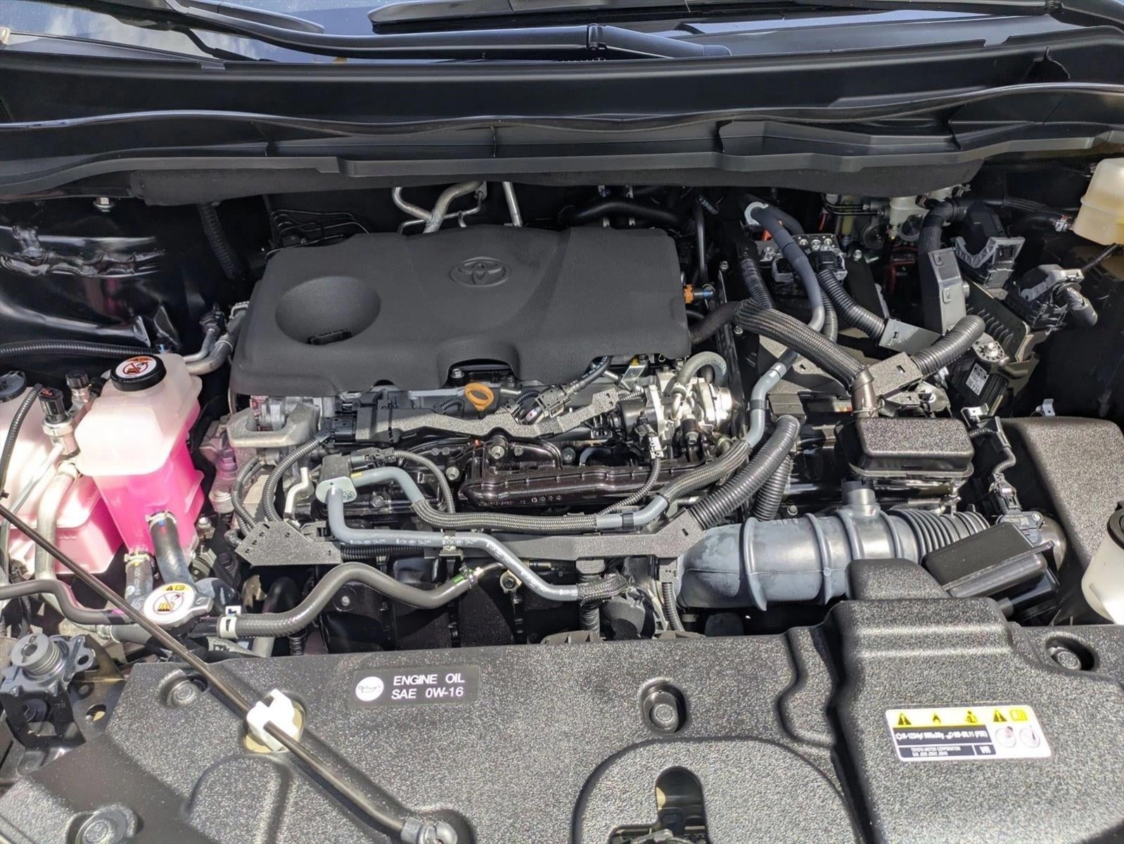 2023 Toyota Sienna XLE FWD 8-Passenger (Natl)