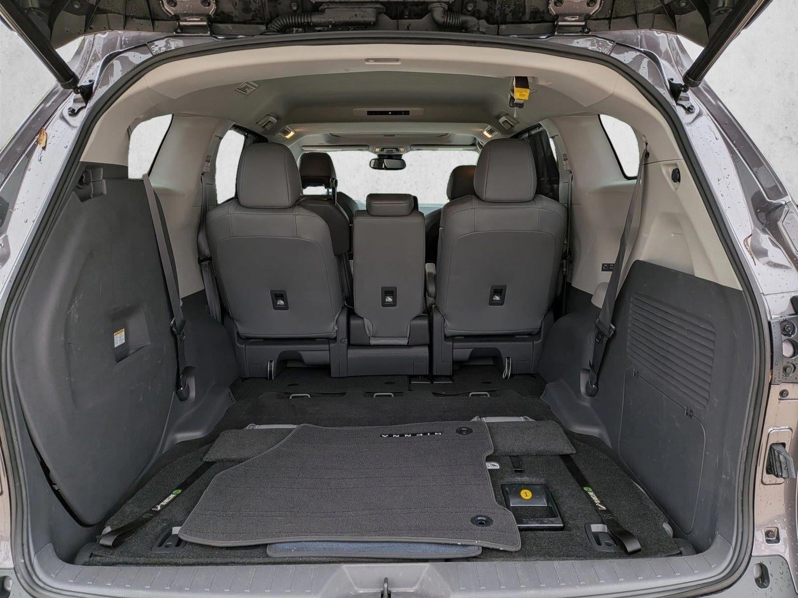 2021 Toyota Sienna XLE FWD 8-Passenger (Natl)