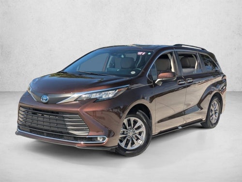 2021 Toyota Sienna XLE FWD 8-Passenger (Natl)