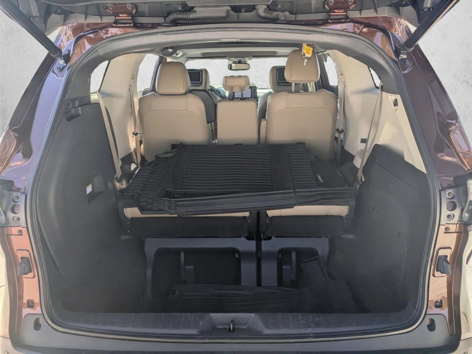 2021 Toyota Sienna XLE FWD 8-Passenger (Natl)