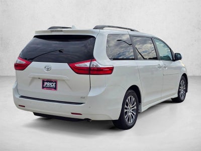 2019 Toyota Sienna XLE FWD 8-Passenger (Natl)