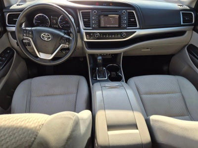 2018 Toyota Highlander LE I4 FWD (Natl)