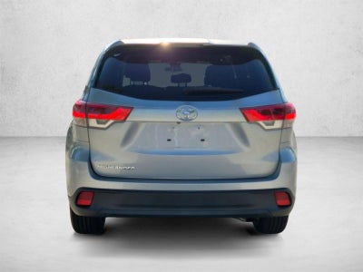 2018 Toyota Highlander LE I4 FWD (Natl)