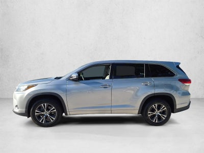2018 Toyota Highlander LE I4 FWD (Natl)