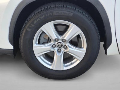 2022 Toyota Highlander LE FWD (GS)