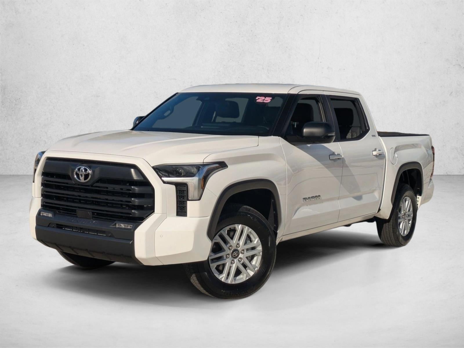 2025 Toyota Tundra 4WD 4WD SR5 CrewMax 5.5' Bed (SE)