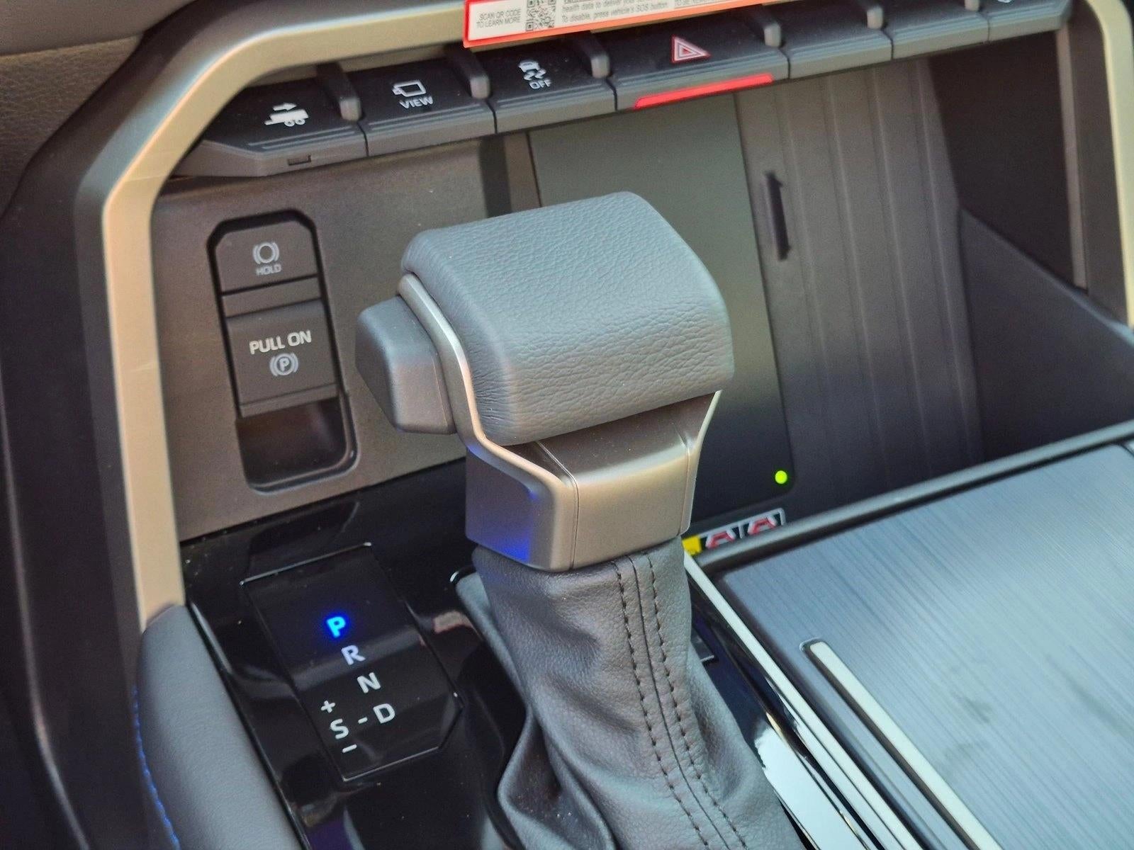 2026 Toyota Tundra 4WD 4WD Platinum CrewMax 5.5' Bed (Natl)