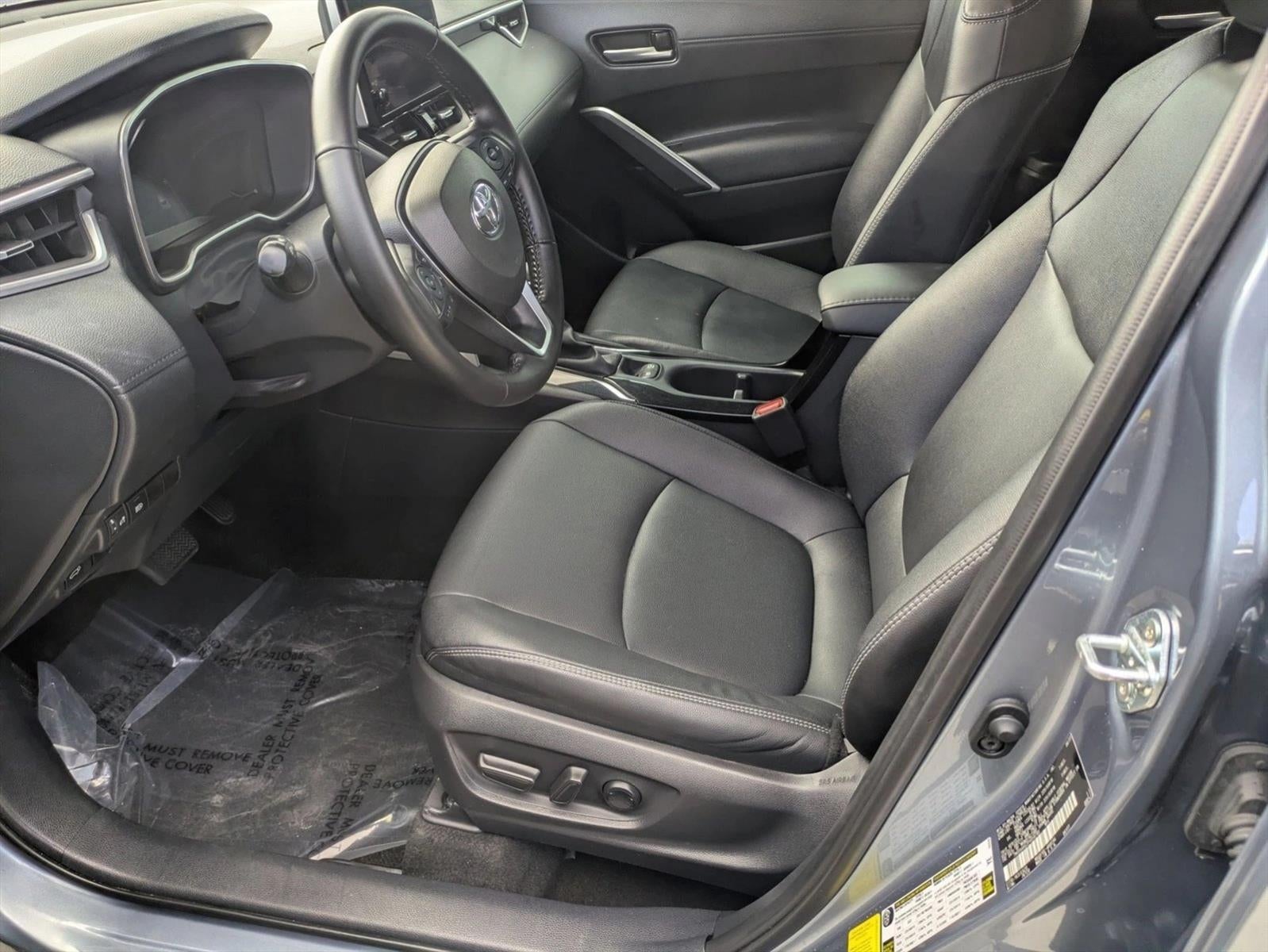 2023 Toyota Corolla Cross XLE 2WD (Natl)