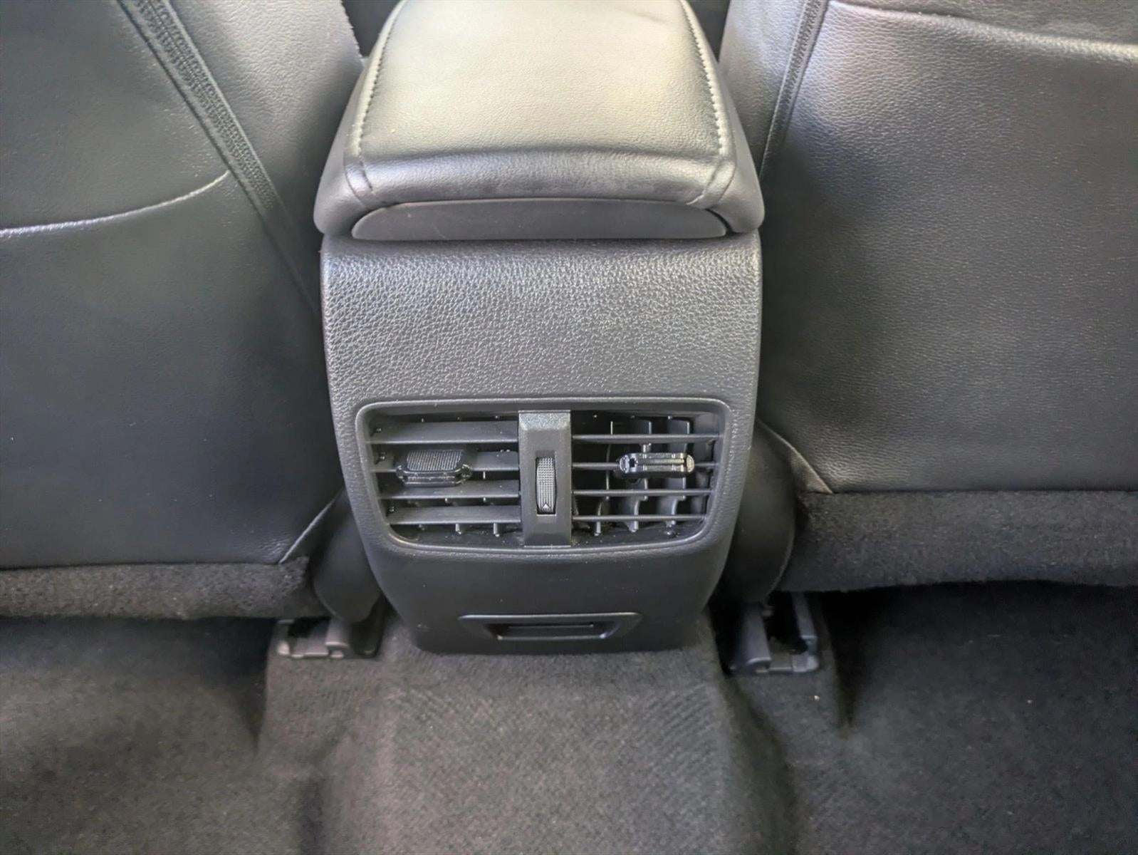 2023 Toyota Corolla Cross XLE 2WD (Natl)