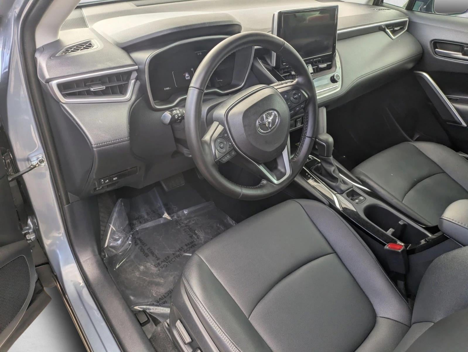 2023 Toyota Corolla Cross XLE 2WD (Natl)