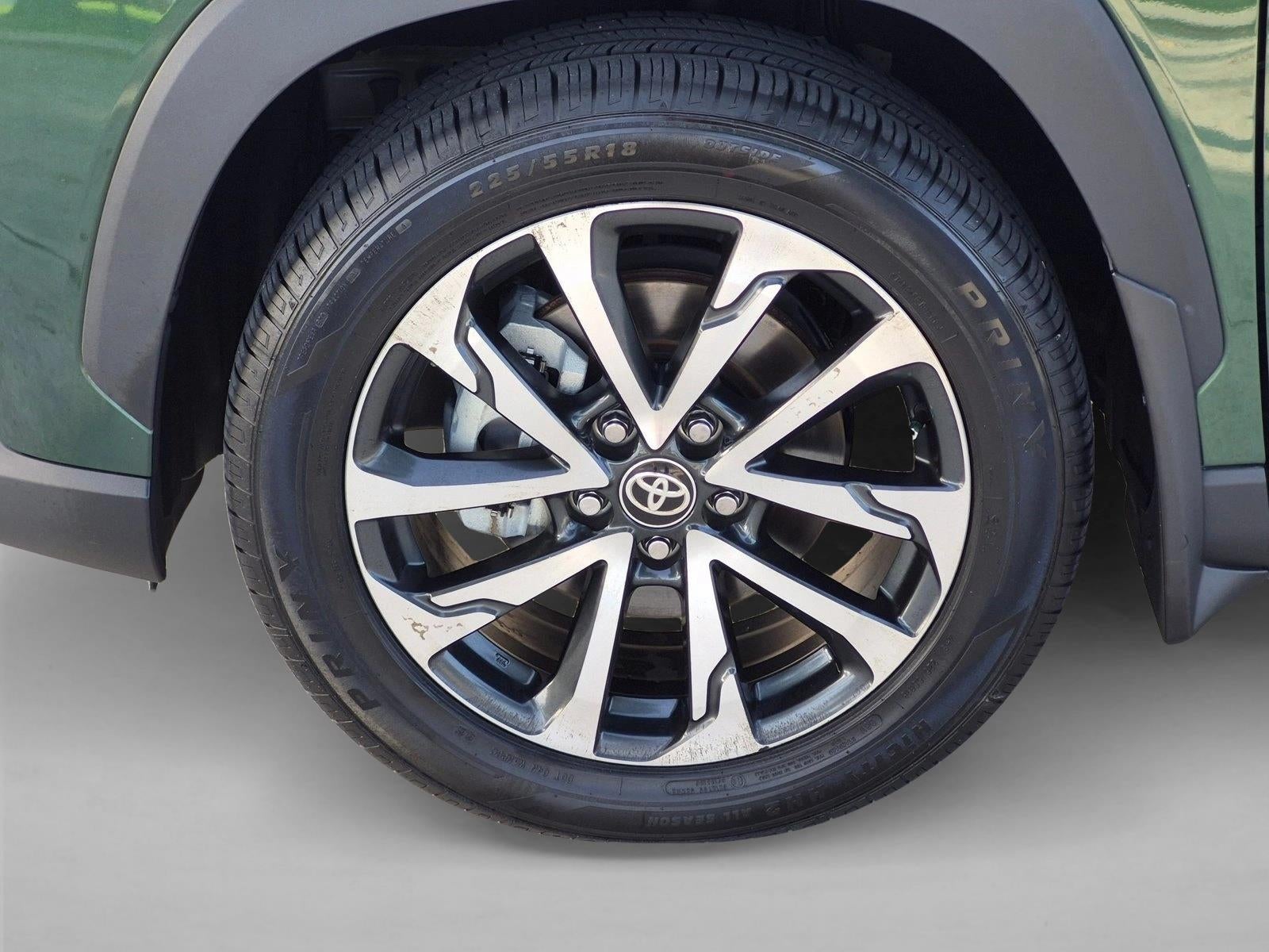 2024 Toyota Corolla Cross XLE 4WD (Natl)