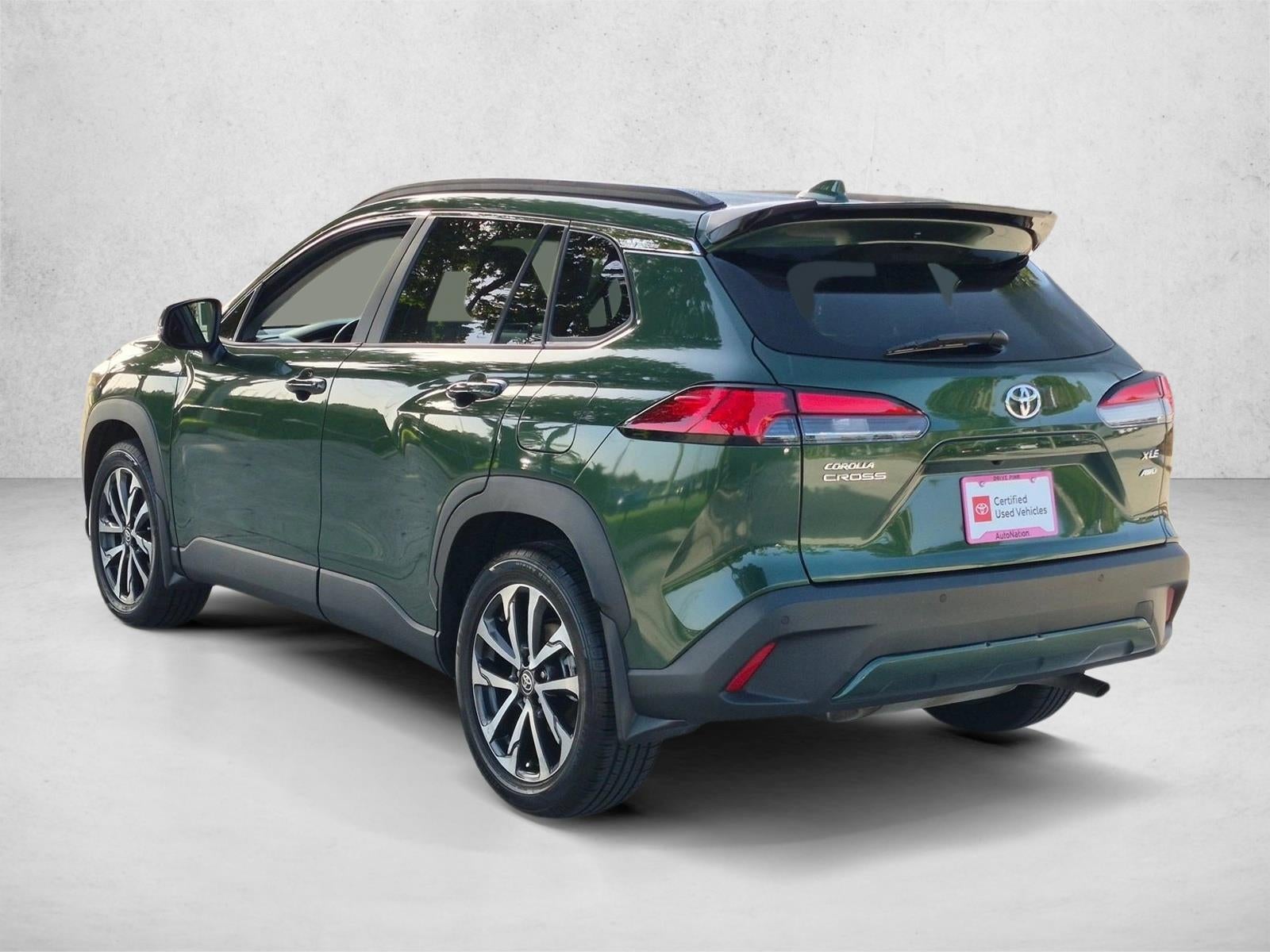 2024 Toyota Corolla Cross XLE 4WD (Natl)