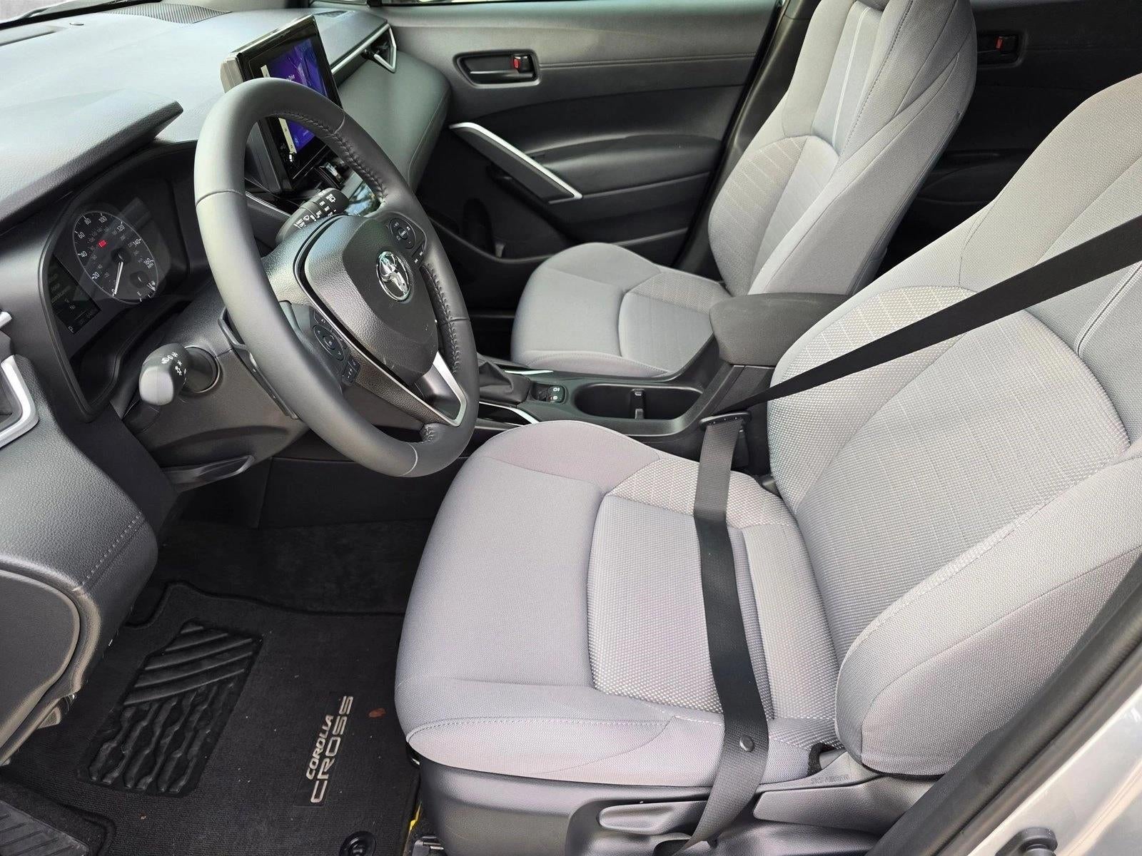 2025 Toyota Corolla Cross Hybrid SE 4WD (Natl)