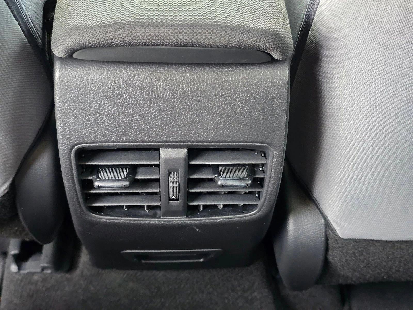 2025 Toyota Corolla Cross Hybrid SE 4WD (Natl)