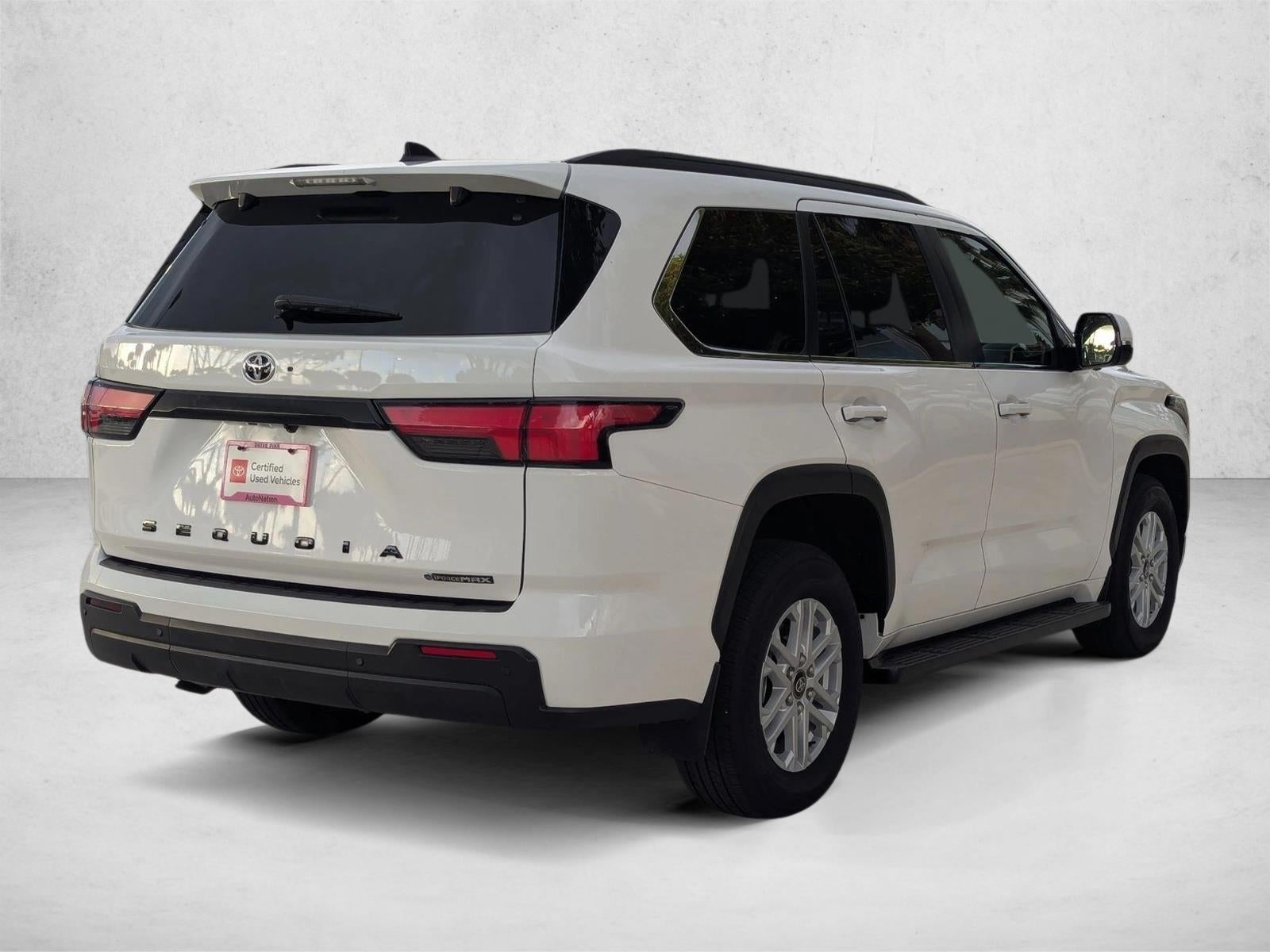 2025 Toyota Sequoia SR5 4WD (SE)