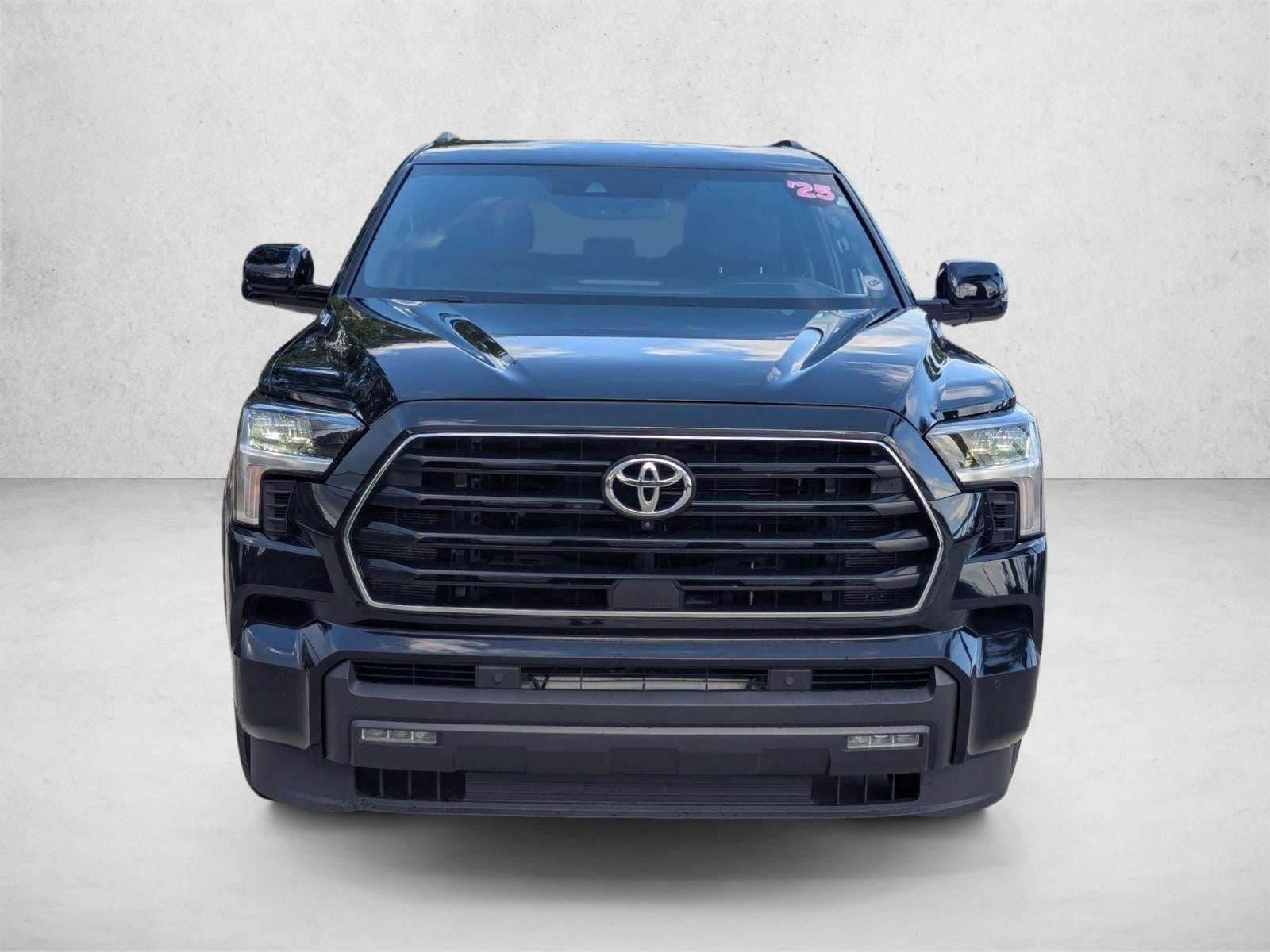 2025 Toyota Sequoia SR5 4WD (SE)