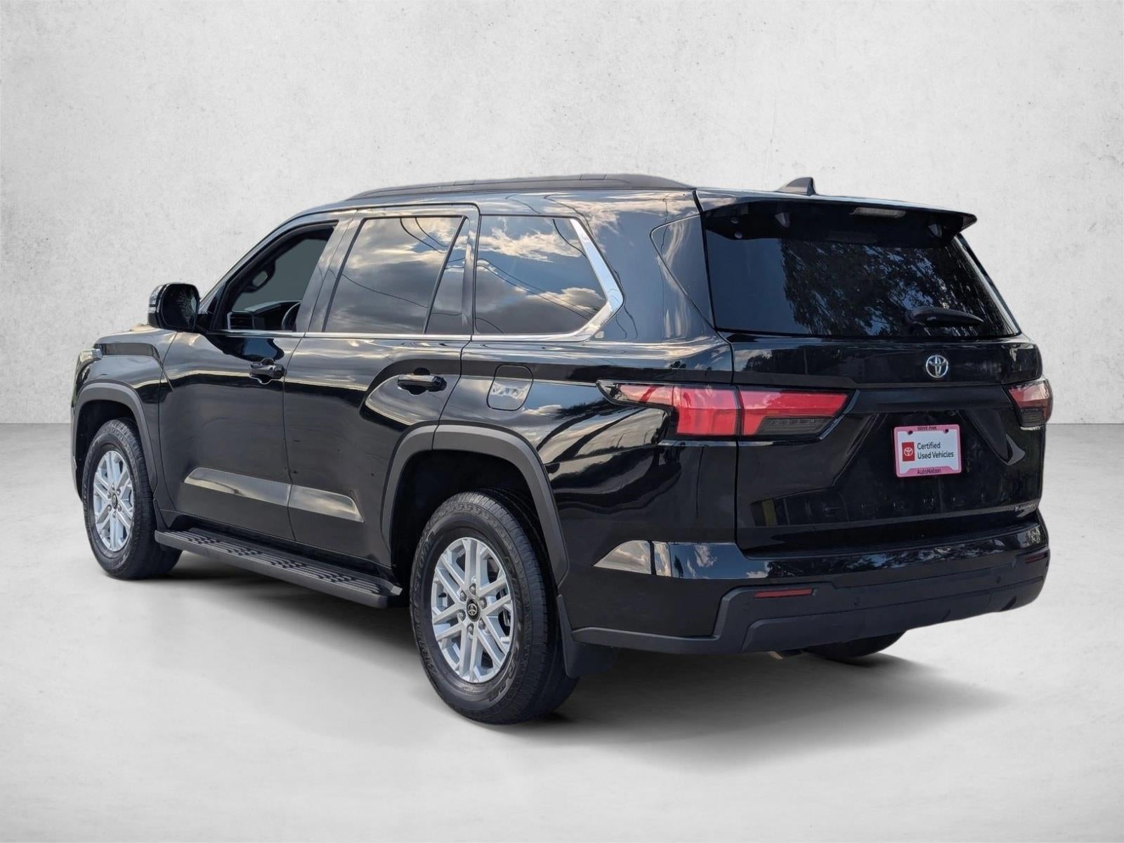 2025 Toyota Sequoia SR5 4WD (SE)