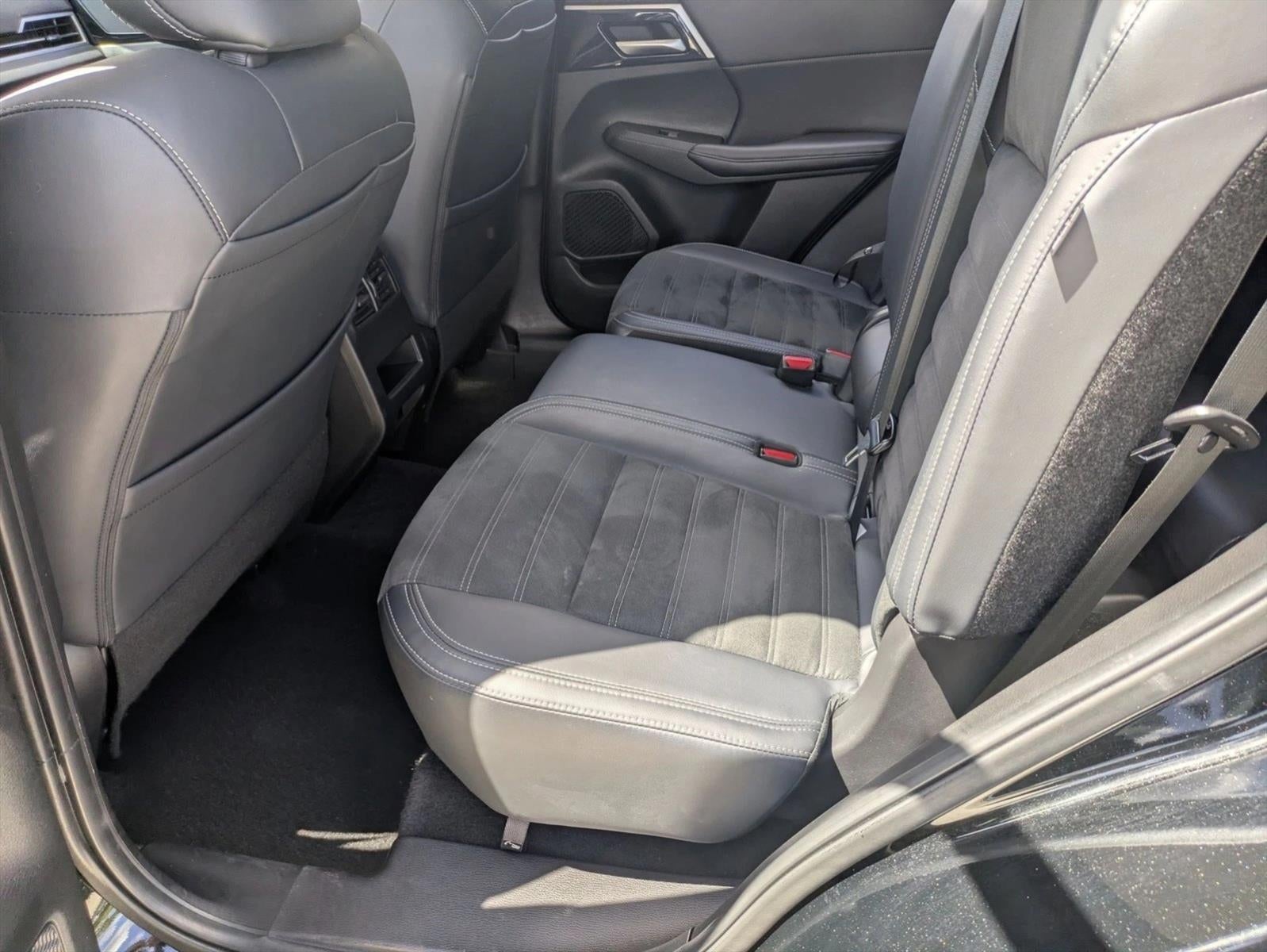 2024 Mitsubishi Outlander SE FWD