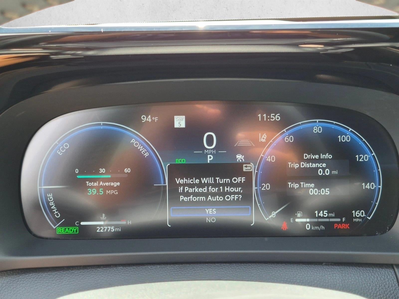 2025 Toyota Crown Signia XLE AWD (Natl)