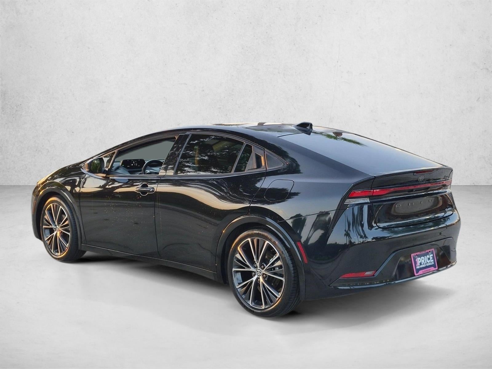 2023 Toyota Prius Limited (Natl)