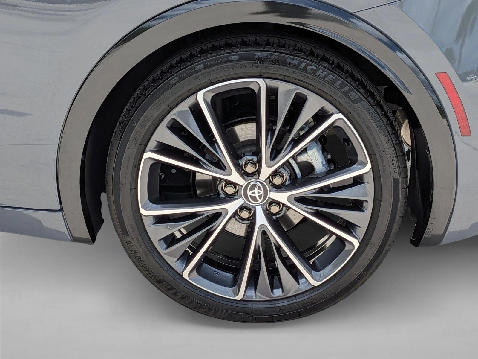 2025 Toyota Prius XLE (Natl)