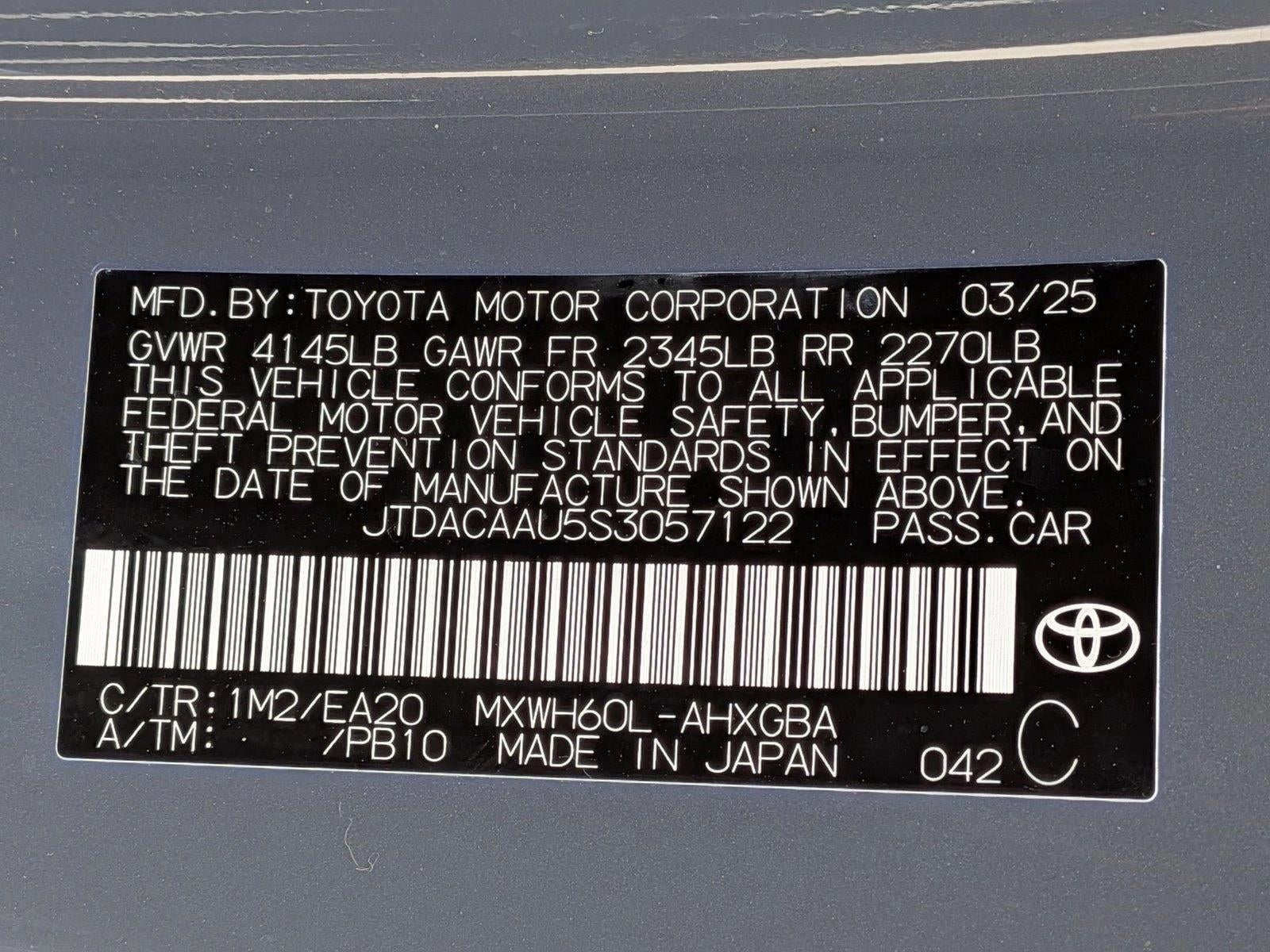 2025 Toyota Prius XLE (Natl)