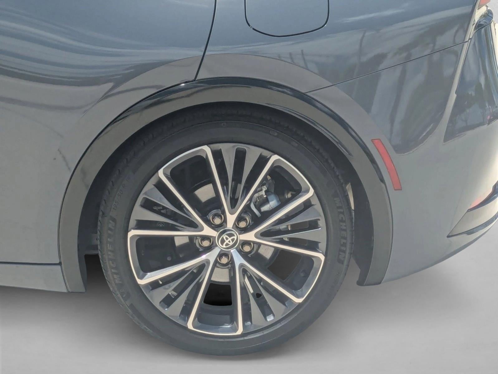 2025 Toyota Prius XLE (Natl)