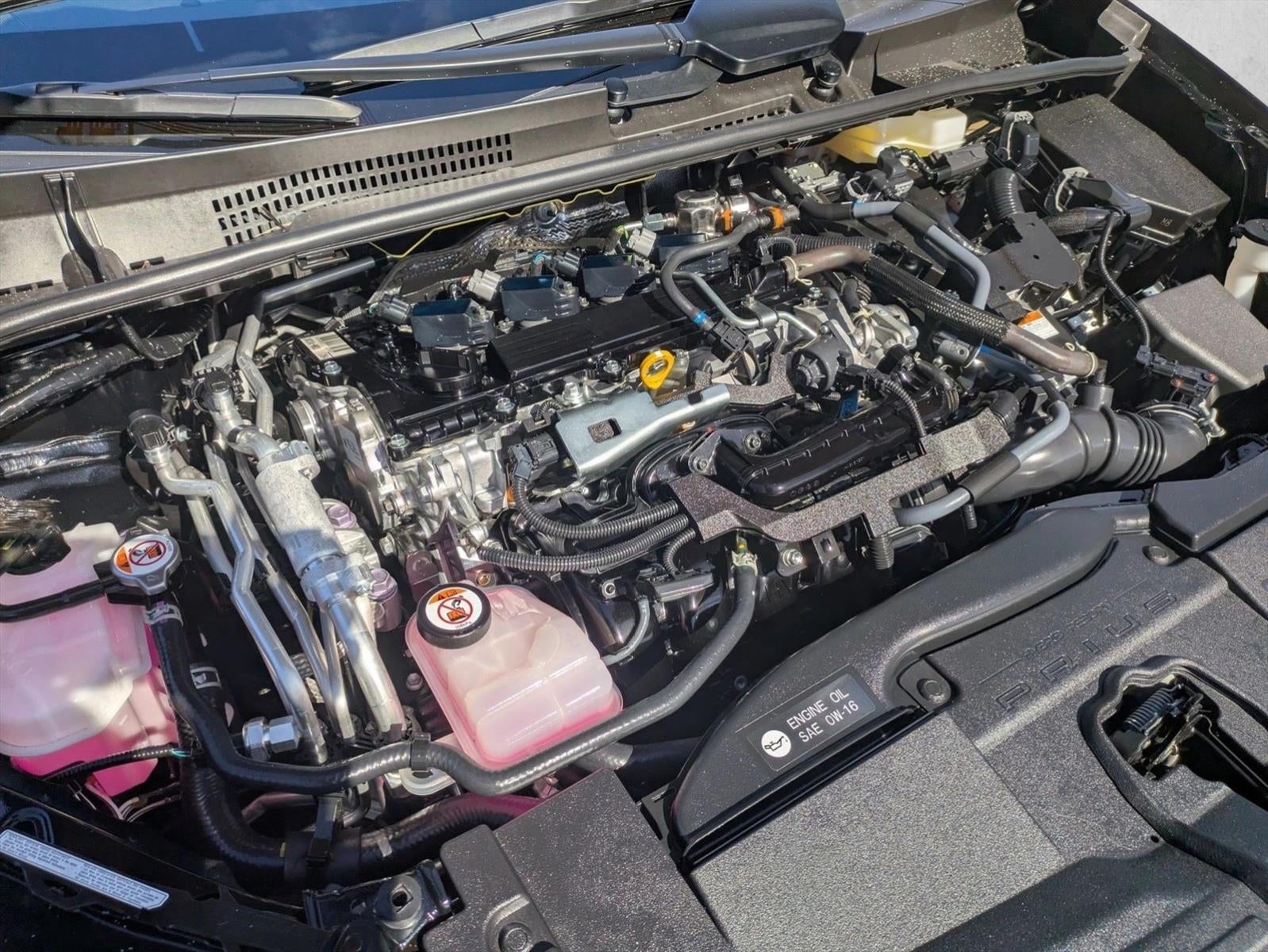 2025 Toyota Prius Plug-In Hybrid XSE (Natl)