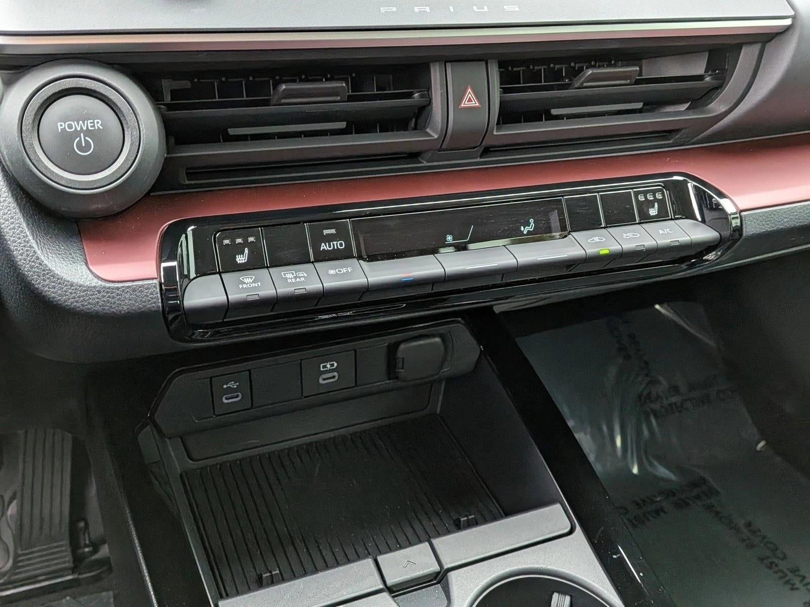 2026 Toyota Prius Plug-In Hybrid XSE (Natl)