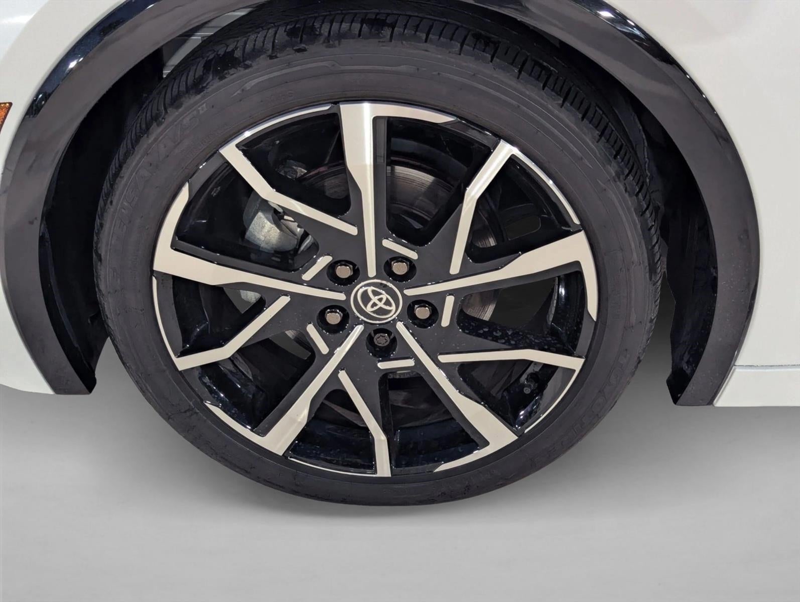 2025 Toyota Prius Plug-In Hybrid XSE (Natl)