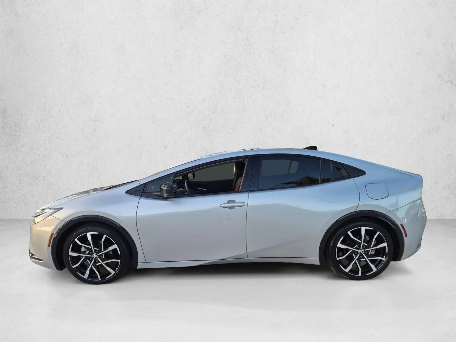 2026 Toyota Prius Plug-In Hybrid XSE Premium (Natl)