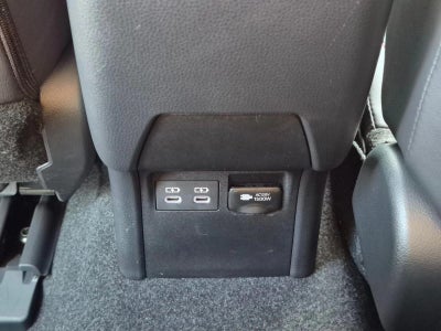 2026 Toyota Prius Plug-In Hybrid XSE (Natl)