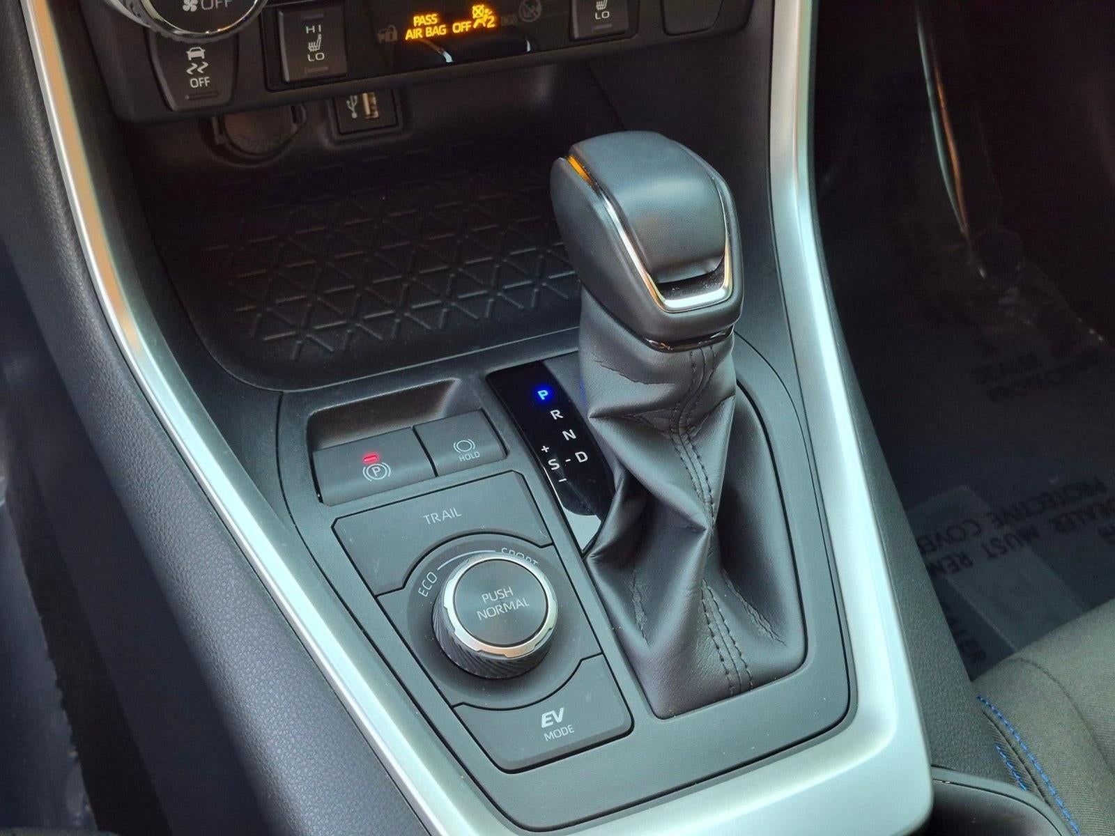 2025 Toyota RAV4 Hybrid SE AWD (Natl)