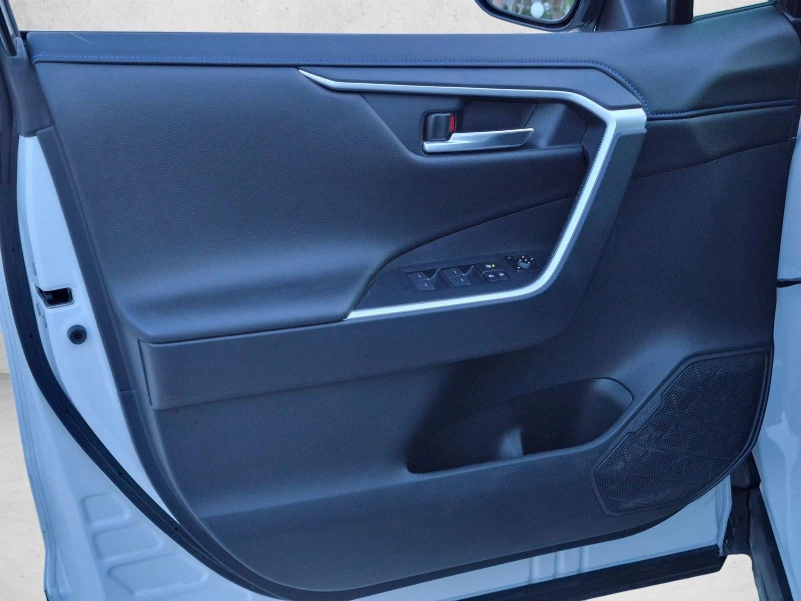 2025 Toyota RAV4 Hybrid XSE AWD (Natl)