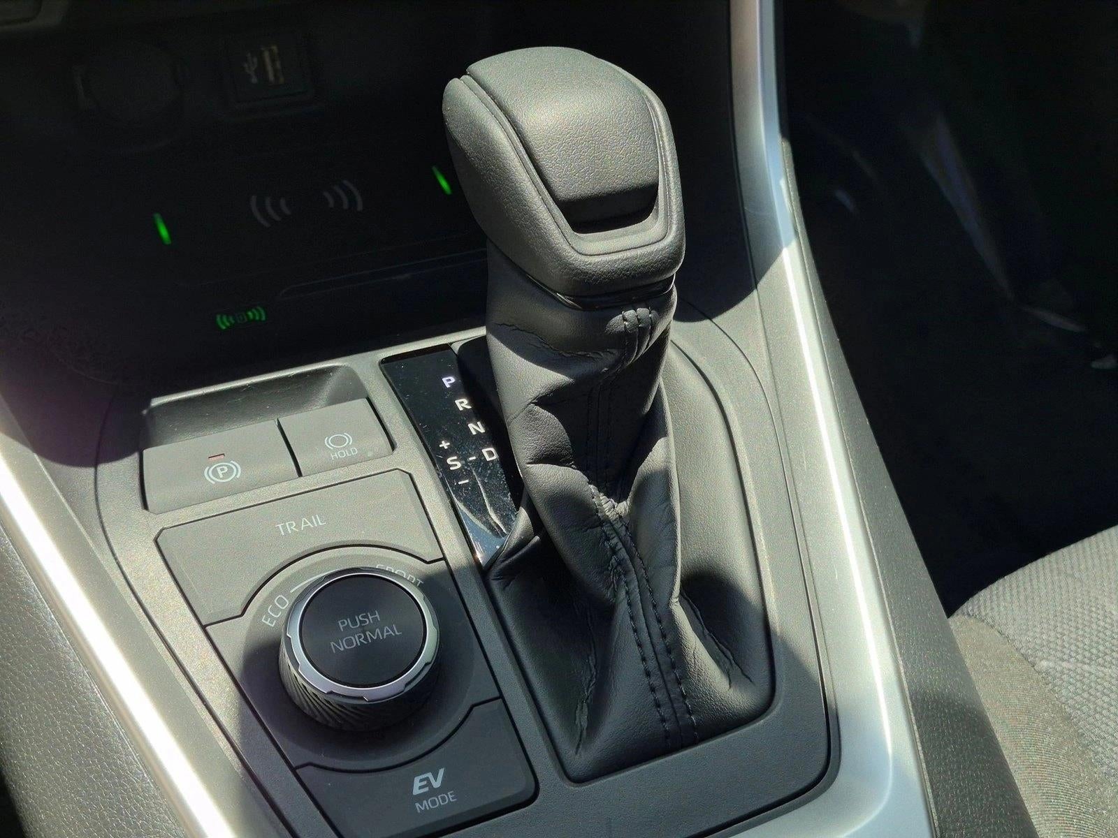 2025 Toyota RAV4 Hybrid XLE AWD (Natl)
