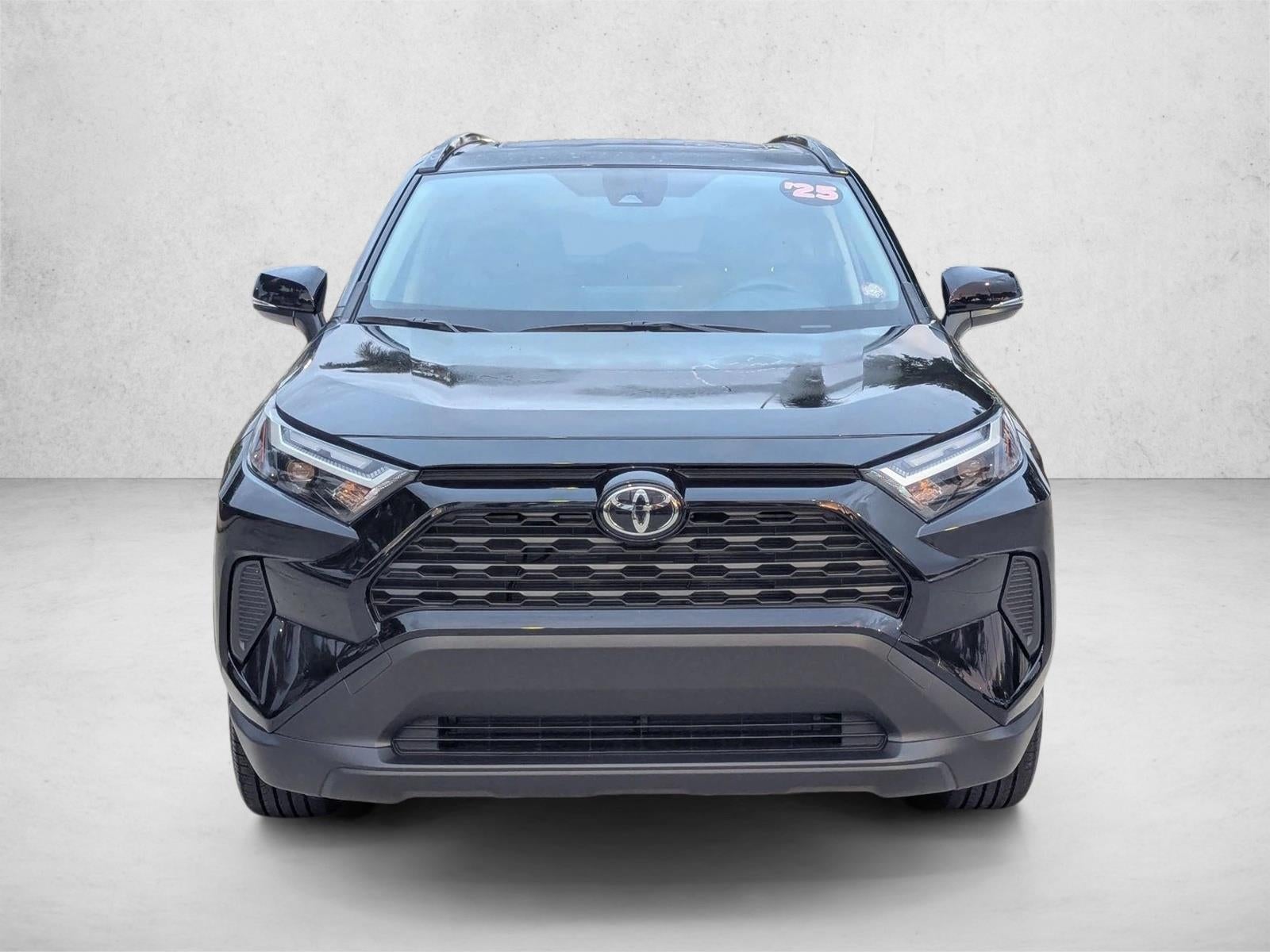 2025 Toyota RAV4 Hybrid XLE AWD (Natl)