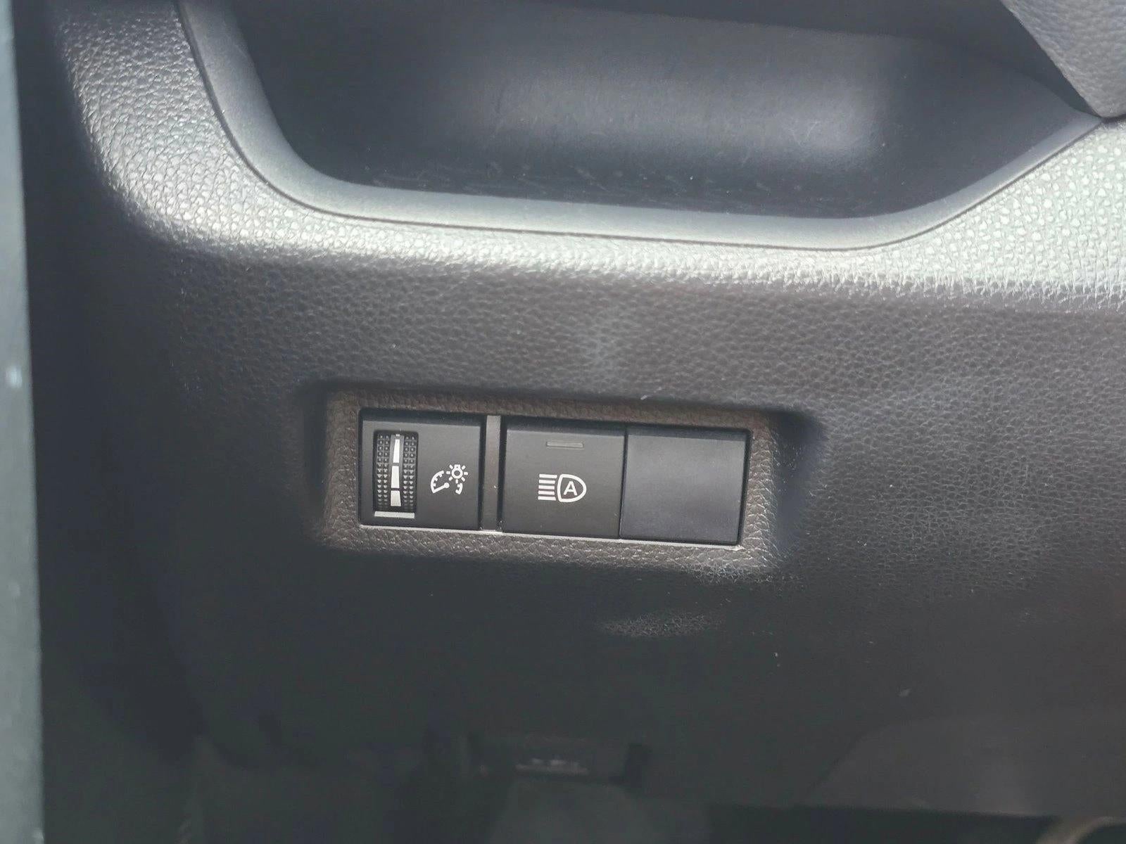 2019 Toyota RAV4 XLE FWD (GS)