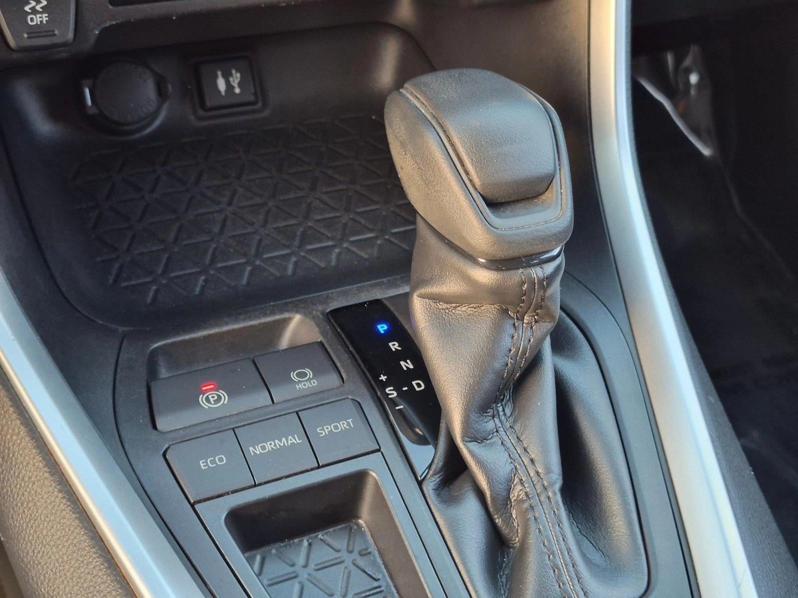 2019 Toyota RAV4 XLE FWD (GS)
