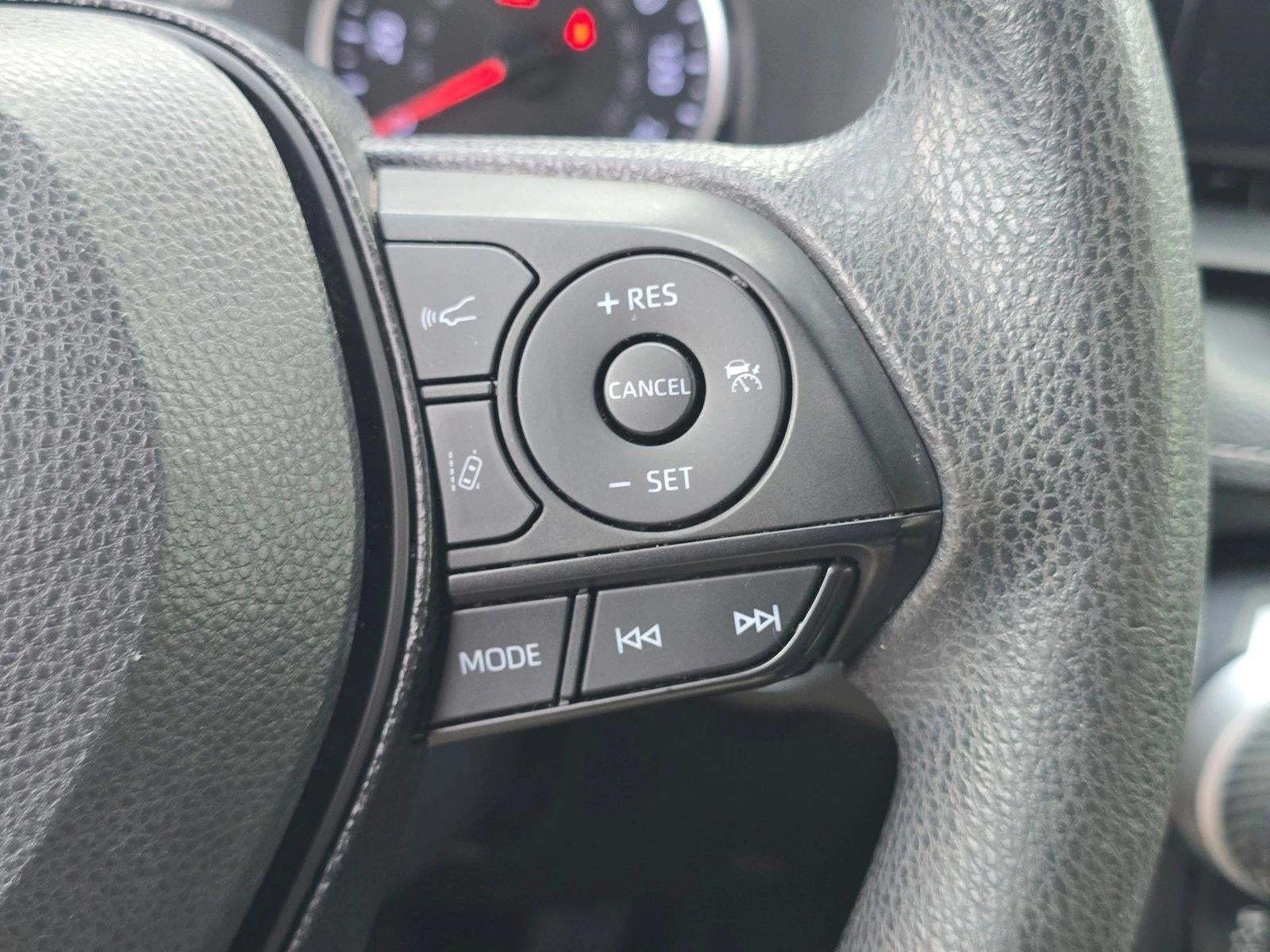 2019 Toyota RAV4 XLE FWD (GS)