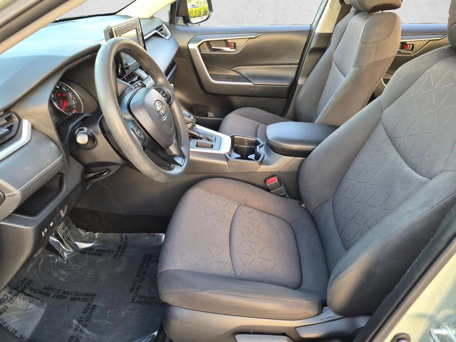 2019 Toyota RAV4 XLE FWD (GS)