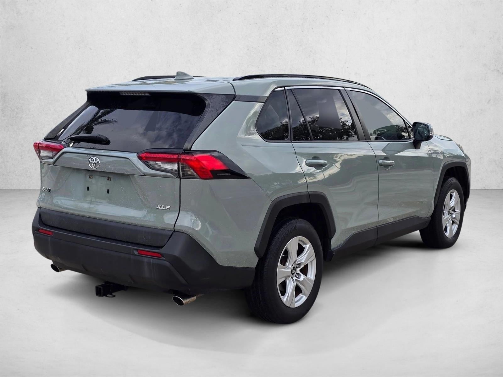 2019 Toyota RAV4 XLE FWD (GS)