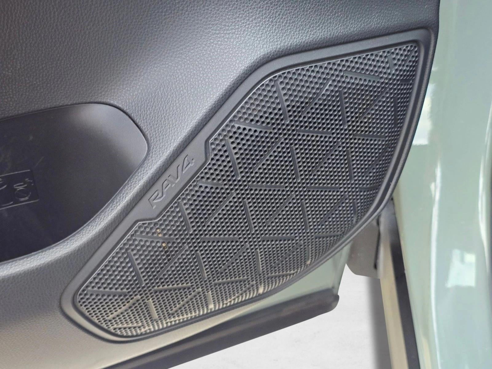 2019 Toyota RAV4 XLE FWD (GS)