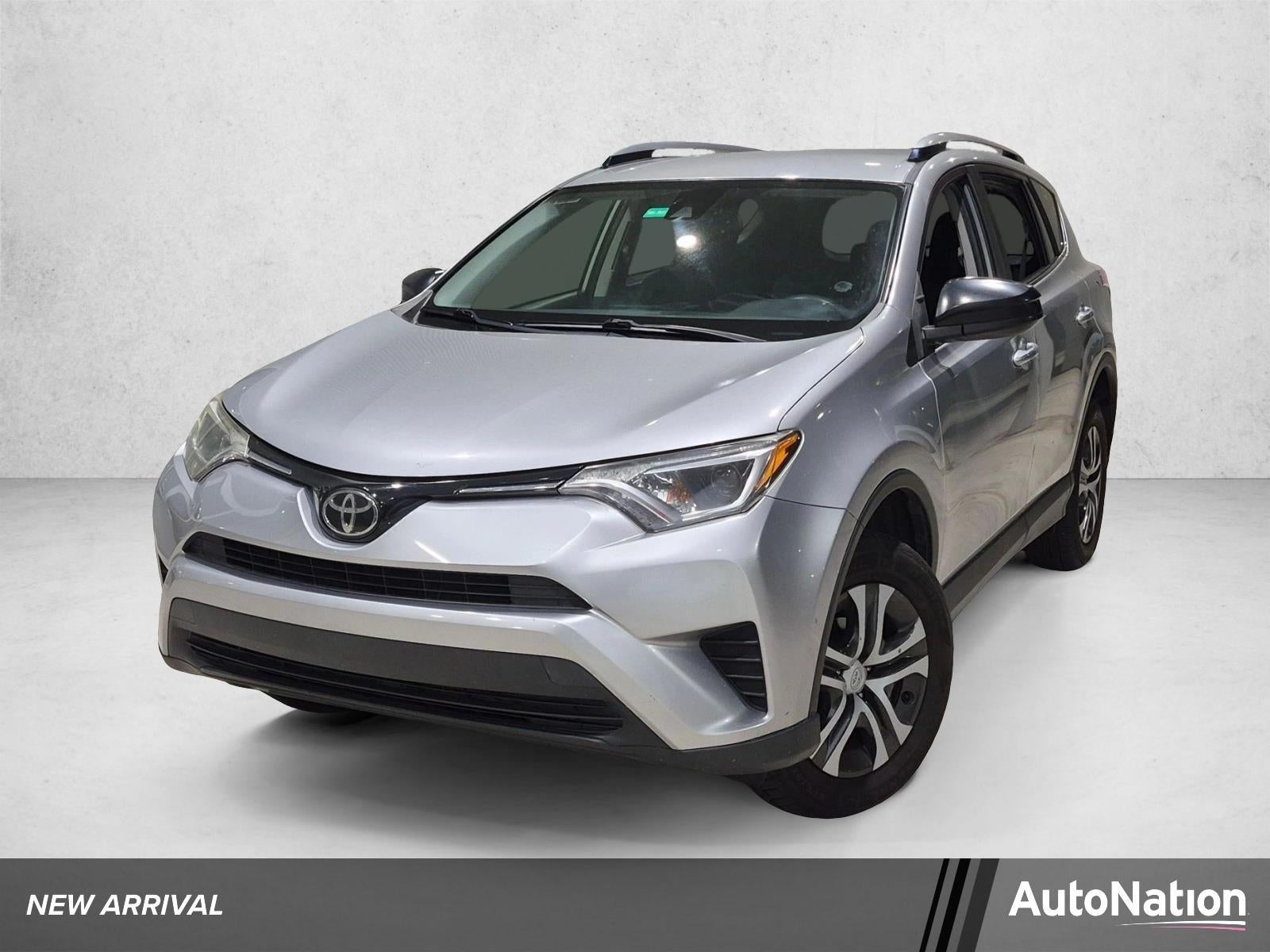 2018 Toyota RAV4 LE FWD (GS)